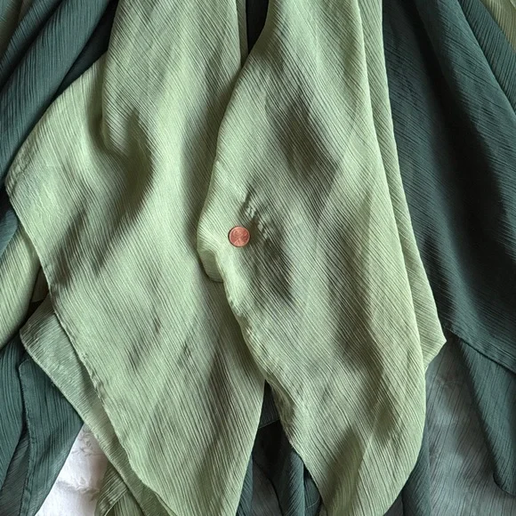 Solitaire green handkerchief hemline midi dress size medium - Picture 6 of 11